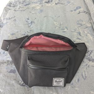 Black Seventeen Hip Pack